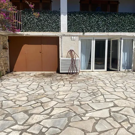 Apartment Studio La Crique Sauvage Depart Piste Cyclable Et Garage Le Rayol-Canadel-sur-Mer